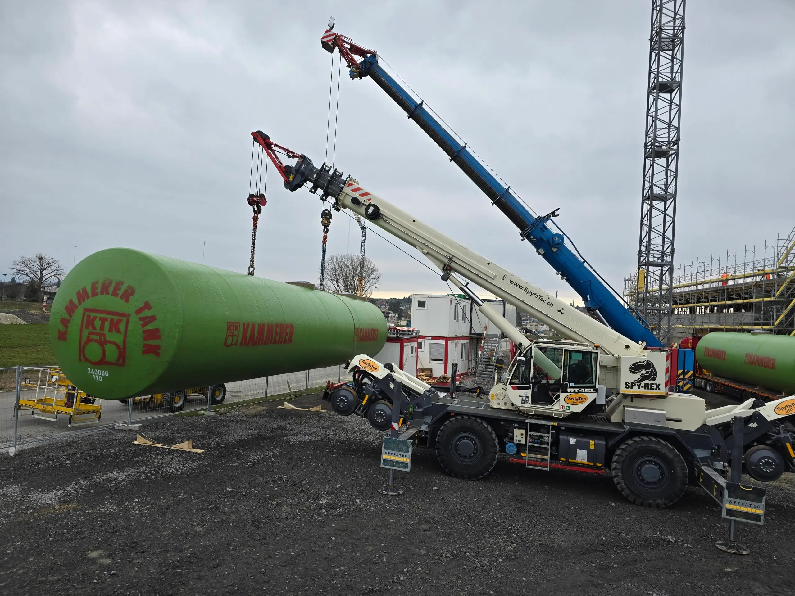 Neue Tankstelle in St-Aubin FR
